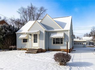 1662 Longwood Dr, Mayfield Heights, OH