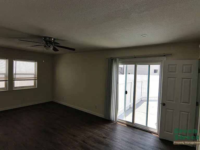 6831 Amherst St — Photo 38