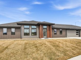 3401 Wildflower Rd S, Saint Cloud, MN 56301