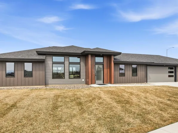 3401 Wildflower Rd S, Saint Cloud, MN 56301