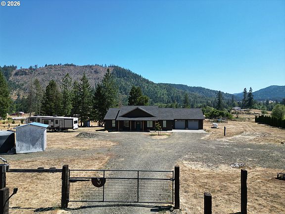 4th image of 2950 Tenmile Valley Rd