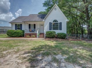 305 Jackson Ter, Clover, SC 29710