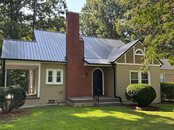 1613 Boy Scout Rd, Lincolnton, NC 28092