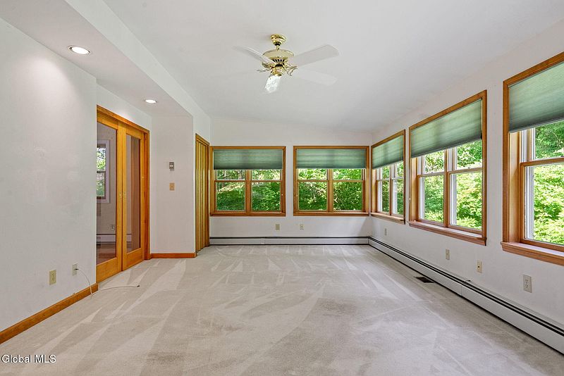 5th image of 167 Wood Dale Drive