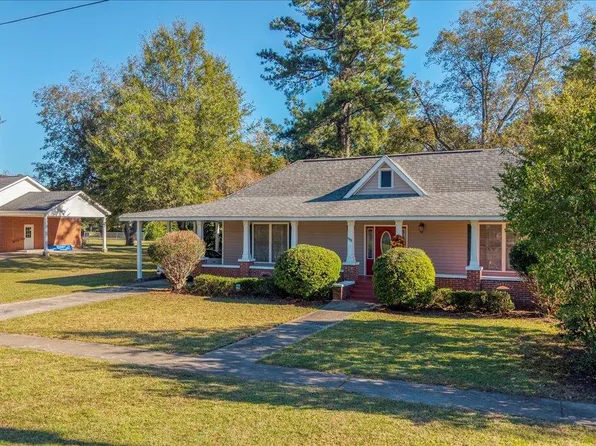 555 Barkley St, Elloree, SC 29047
