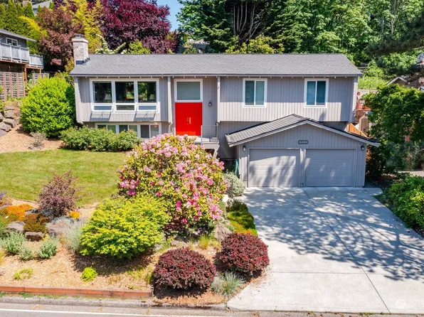 19322 Kenlake Place NE, Kenmore, WA 98028