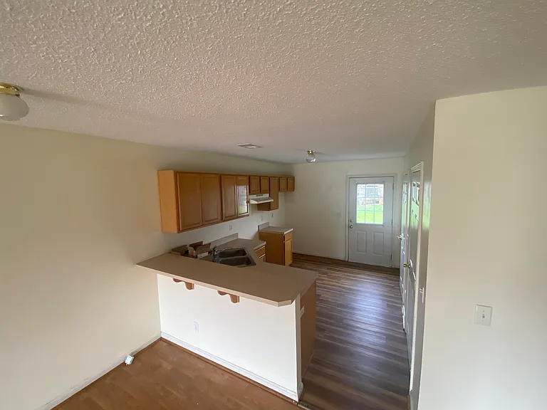 320 Susannah Ave #2 — Photo 2