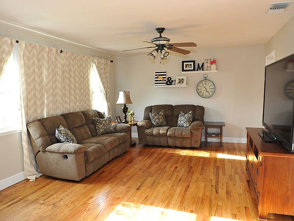 5th image of 12735 10th St