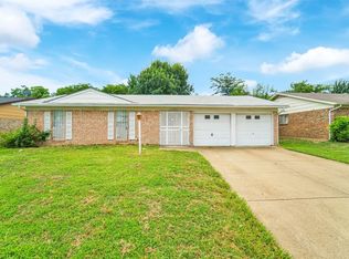 1106 Waverly Dr, Arlington, TX 76015