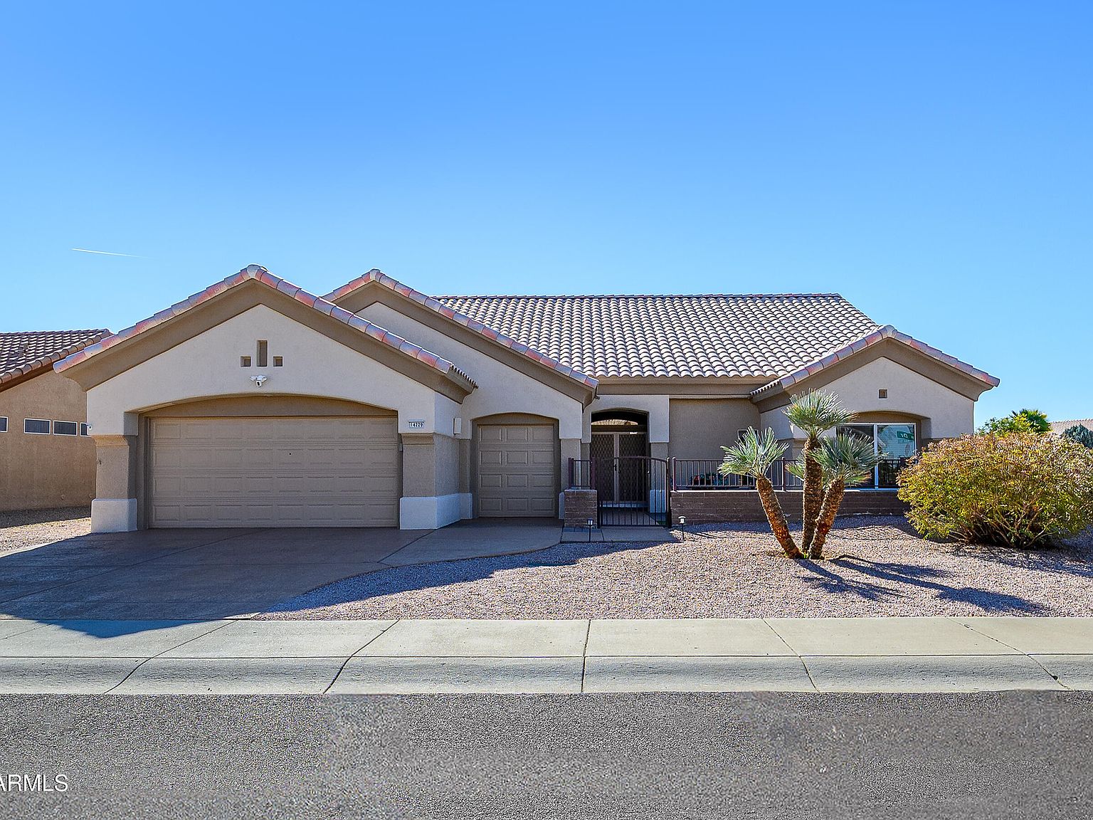 14229 W ROBERTSON Drive