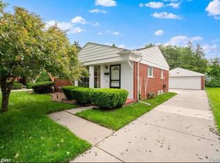 5211 Streefkerk Dr, Warren, MI 48092