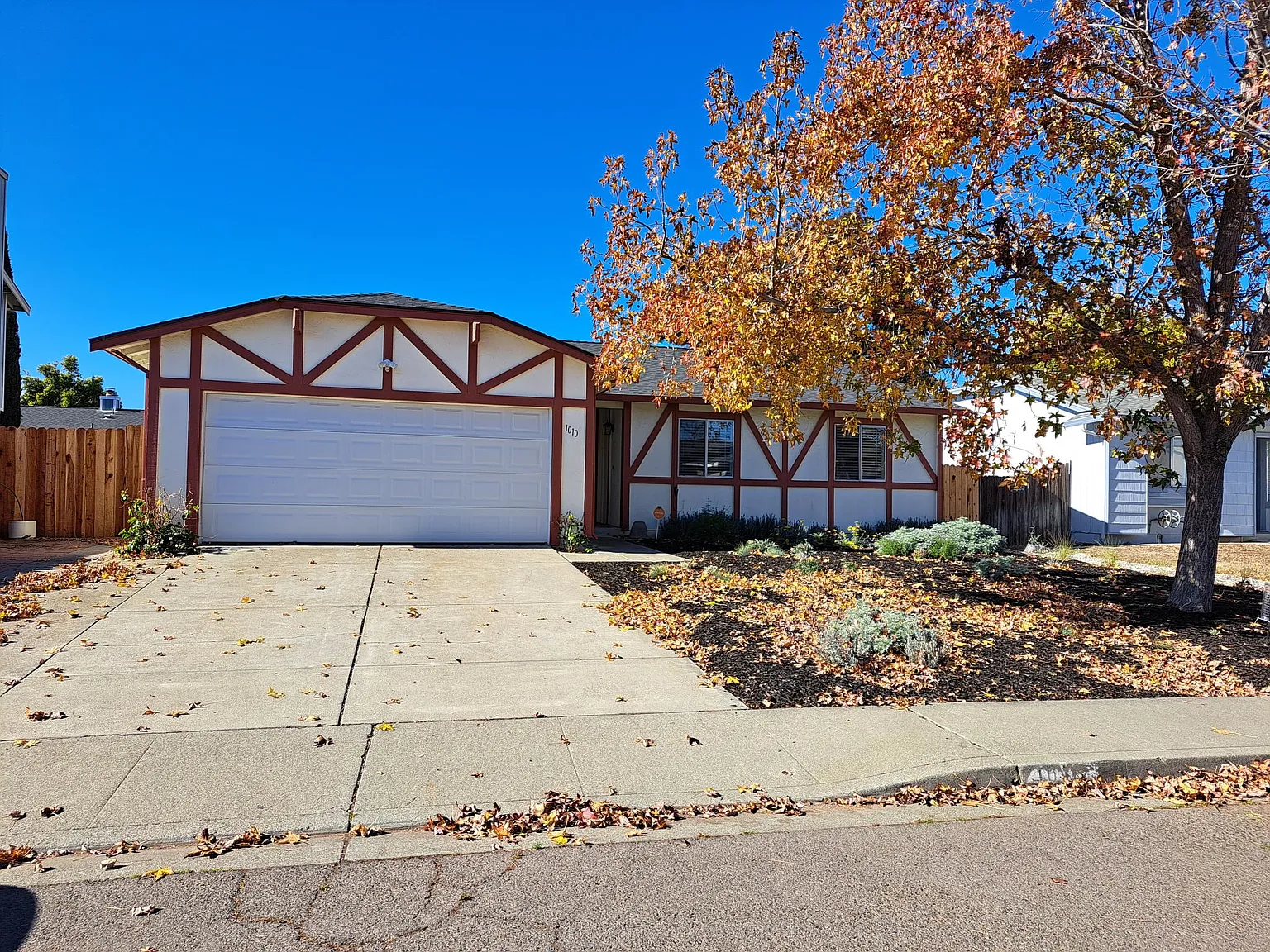 1010 Murre Way photo 1