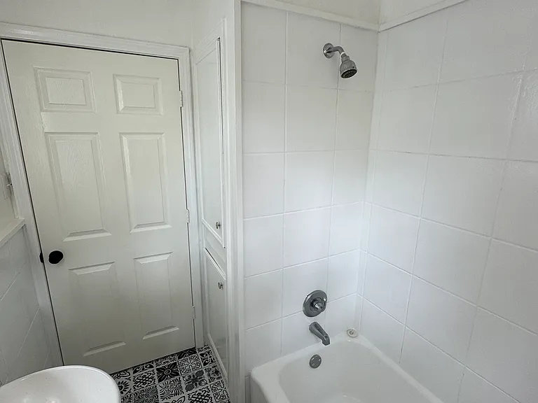 4264 Oxford Ave #3 — Photo 6