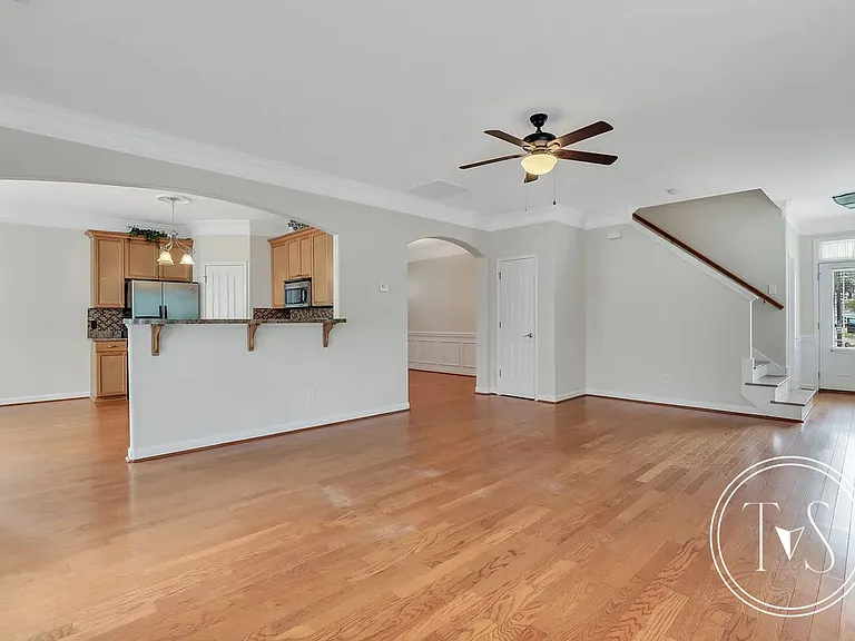 175 Summer Hill Ct — Photo 7