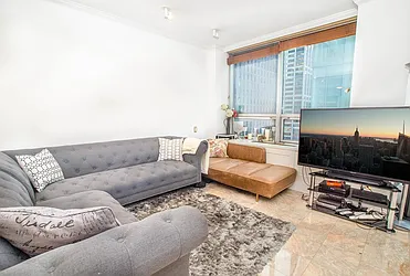 Rented by R New York