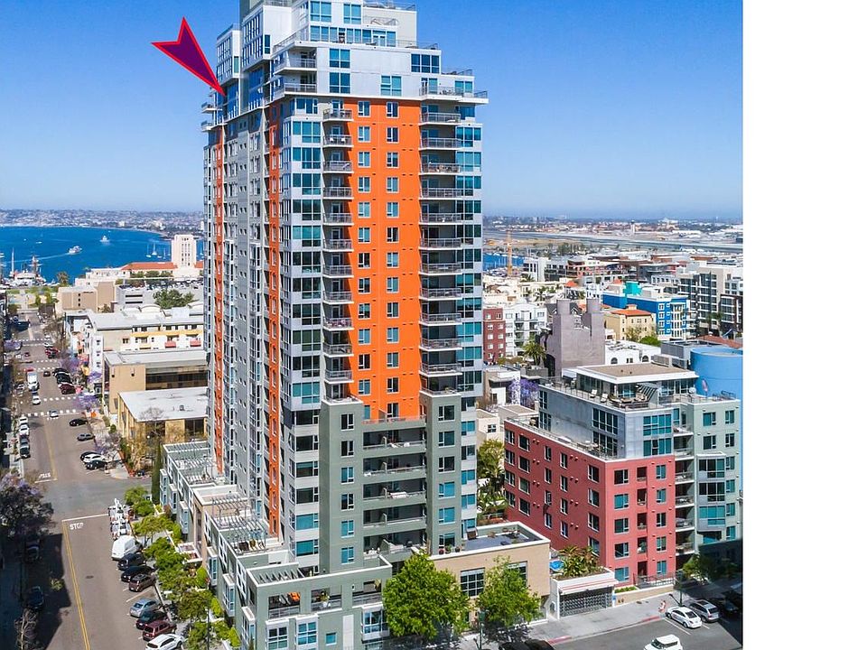 1st image of 300 W Beech St Unit 2201