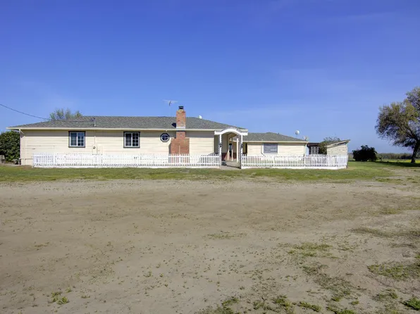 16400 Ash Ave, Patterson, CA 95363