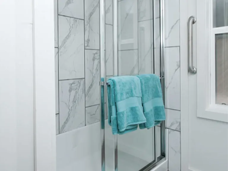 Alexander Shower