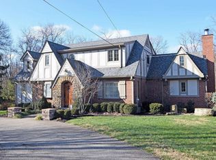 6655 Drake Rd, Cincinnati, OH 45243