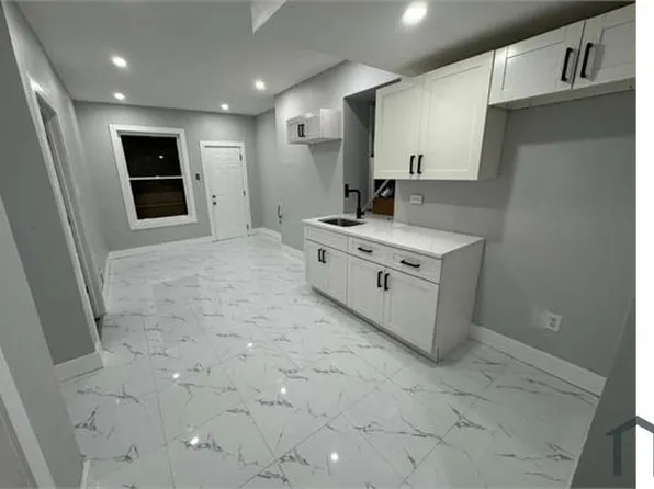 933 Grove St Floor 1, Irvington, NJ 07111