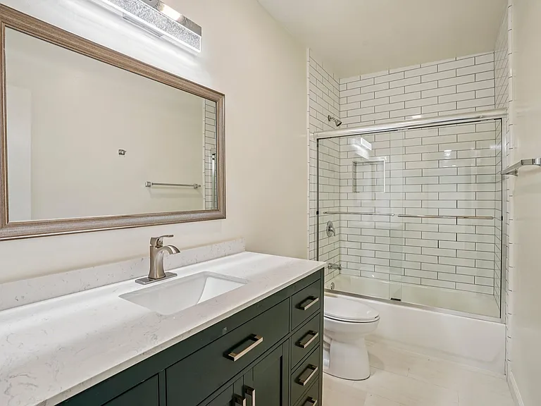 Willis Apartments — Photo 29