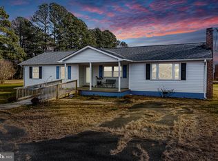 1928 Lake Rd, Lottsburg, VA 22511