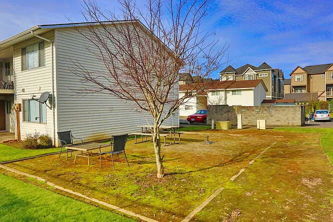 CLEVELAND STATION APTS — Photo 35