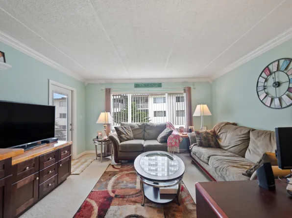 4500 N Flagler Drive #A18, West Palm Beach, FL 33407