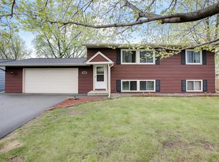 2140 Cliffhill Ln, Eagan, MN 55122