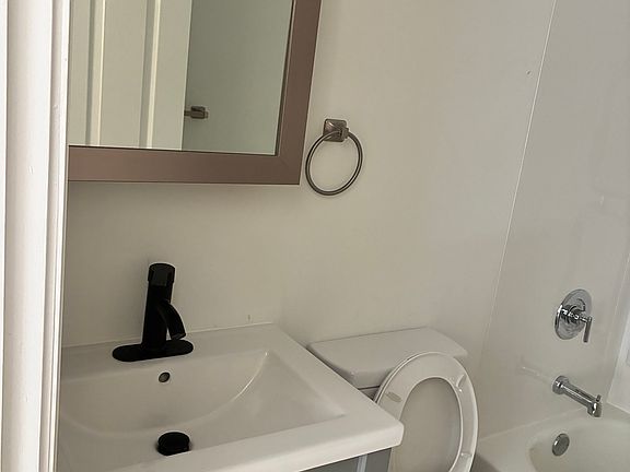 5th image of 77 E 21st St APT 4