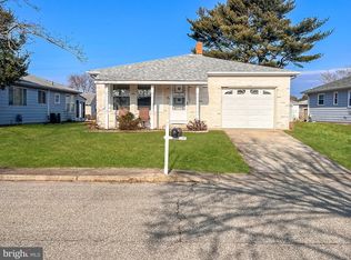 15 San Salvador St, Toms River, NJ 08757