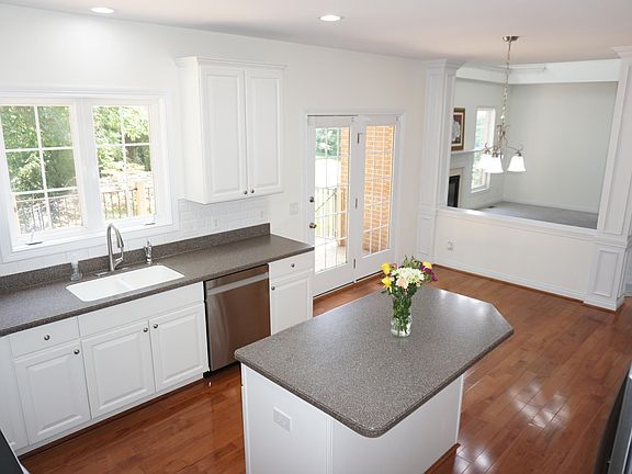 2nd image of 14933 Cool Springs Blvd