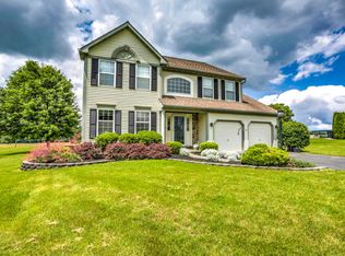 53 Diane Dr, Honey Brook, PA 19344