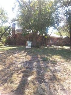1st image of 2222 Glencrest Dr