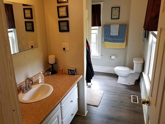Second Full bathroom