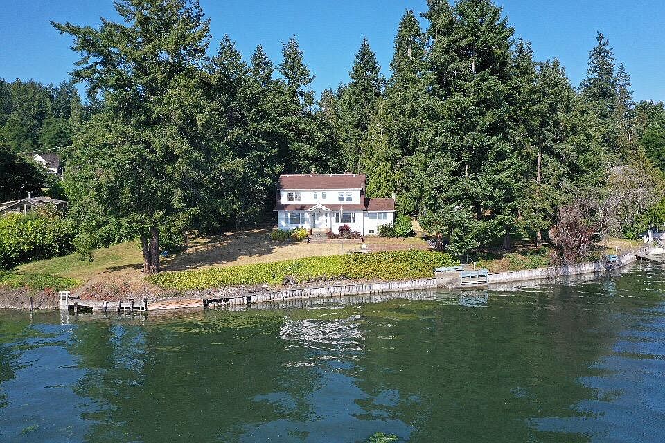 1st image of 17019 Lemolo Shore Dr NE