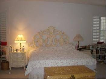 5th image of 2030 Derby Glen Dr