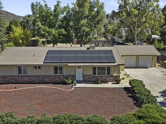 2nd image of 23546 Oriente Way