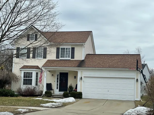 1623 Brookside Ct, Wixom, MI 48393