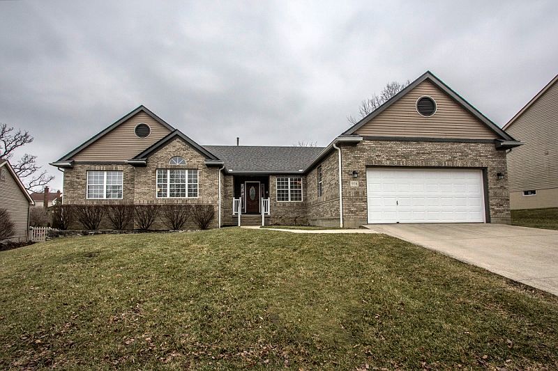 1st image of 936 Thayer Dr