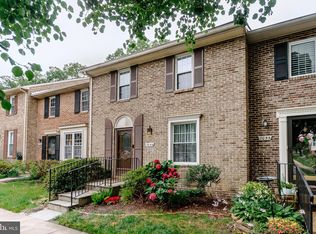 7053 Leewood Forest Dr, Springfield, VA 22151