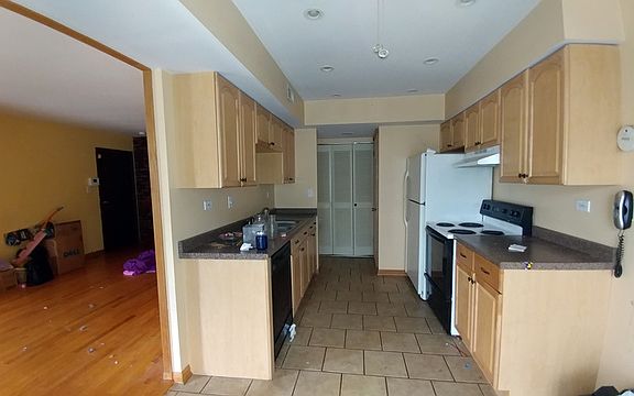 4th image of 508 Deerfield Ct