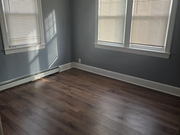 565 E Elm St #1 — Photo 6