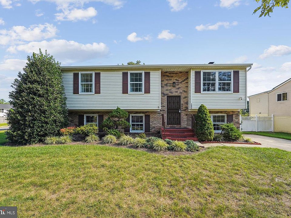 1st image of 7605 Milligan Ln #3