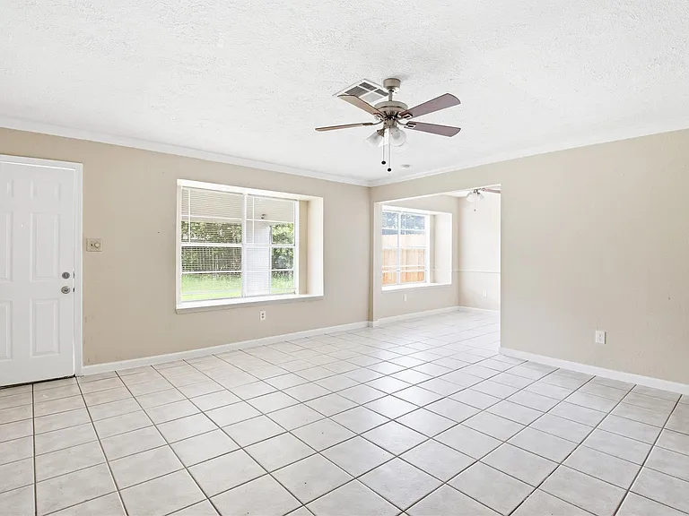 6122 S Greenpark Dr — Photo 4