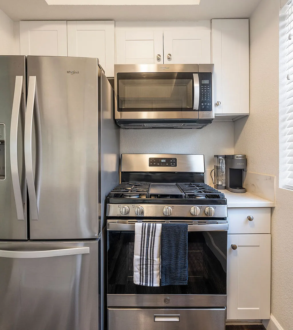 1 bed, $2,075 — Photo 4