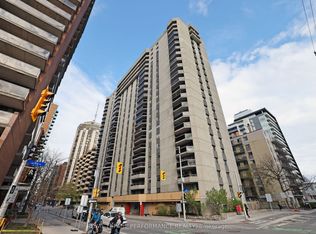 470 Laurier Ave W #1701, Ottawa, ON K1R7W9