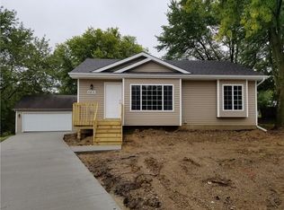 5631 SW 5th Pl, Des Moines, IA 50315