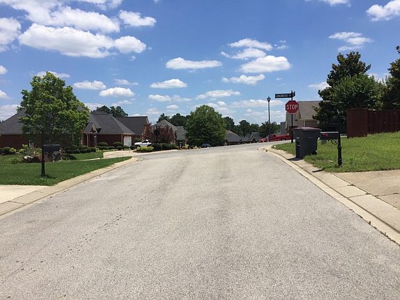 4th image of 147 Ashford Dr