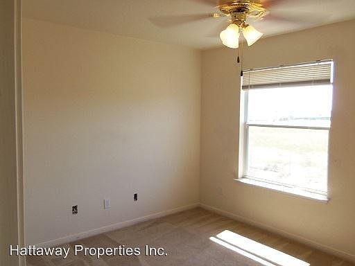 1st image of 2810 Windmill Ct Unit B